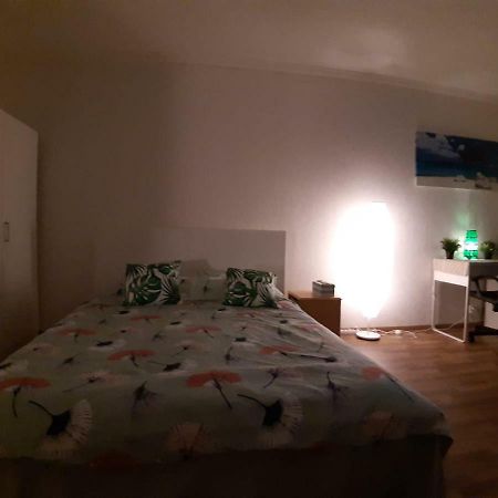 Tulppaani Hotel Vantaa Buitenkant foto